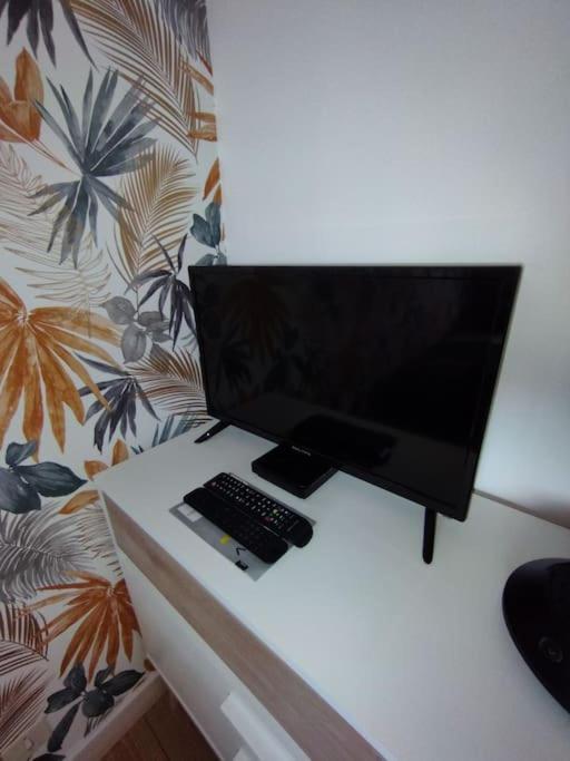 Ferienwohnung Le Ptit Nid De Louviers Tv/Fibre Exterior foto